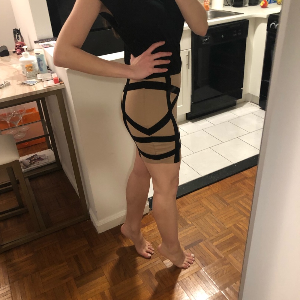 Patterned Dress - Picture 4 of 4